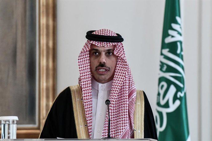 Archivo - El ministro de Exteriores saudí, Faisal bin Farhan