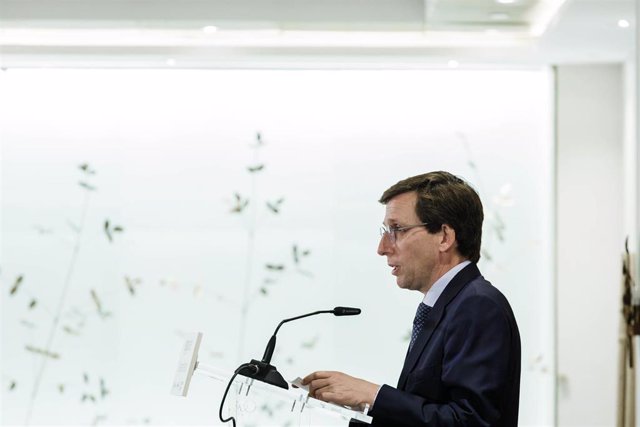 El alcalde de Madrid, José Luis Martínez-Almeida, interviene durante un desayuno Madrid de Europa Press, a 10 de mayo de 2023, en Madrid (España).