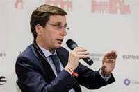 Almeida asegura que Ortega Smith "no ha sido útil a la ciudad de Madrid" porque "se ha bajado del carro"