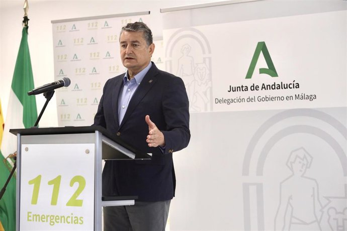 El consejero de la Presidencia, Interior, Diálogo Social y Simplificación Administrativa, Antonio Sanz, en rueda de prensa en Málaga