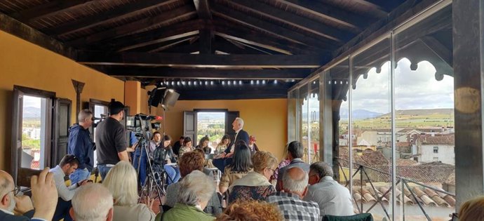 Imagen de la intervención de Hermoso de Mendoza