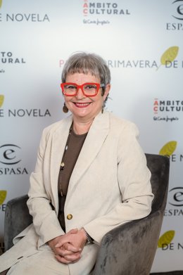 La esxritora y filóloga malagueña Elvira Roca hablará sobre su novela 'Las brujas y el inquisidor' --Premio Primavera de Novela 2023-- este jueves 11 de mayo en el CAC de Málaga con la periodista especializada en Cultura Isabel Guerrero.