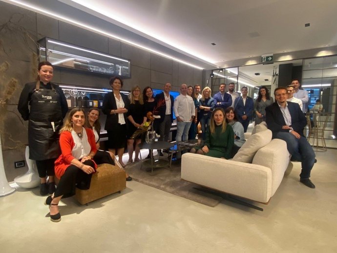 El Convention Bureau de Costa del Sol-Málaga ha organizado un encuentro en Madrid con una decena de profesionales de empresas del segmento de reuniones e incentivos para promocionar la oferta con la que cuenta la provincia de Málaga para el turismo MICE.