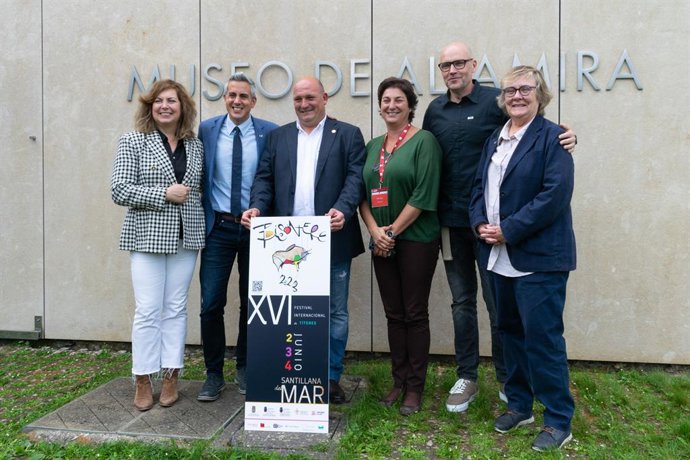 Presentación del Festival Internacional de Títeres de Santillana del Mar.