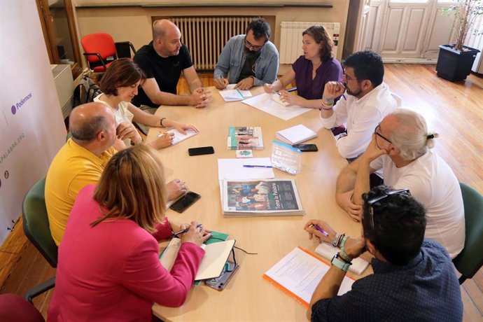 Reunión de la candidatura de VTLP con gestores de los espacios jóvenes y del Pinar de Antequera.