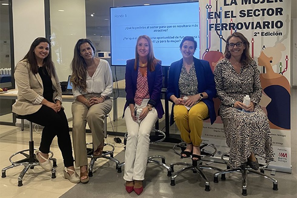 Ponentes del  World Café 'La mujer en el sector ferroviario'