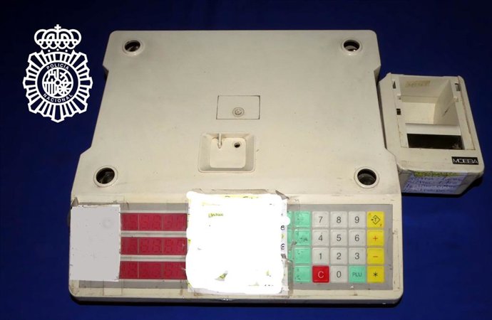 Caja registradora sustraída del local.