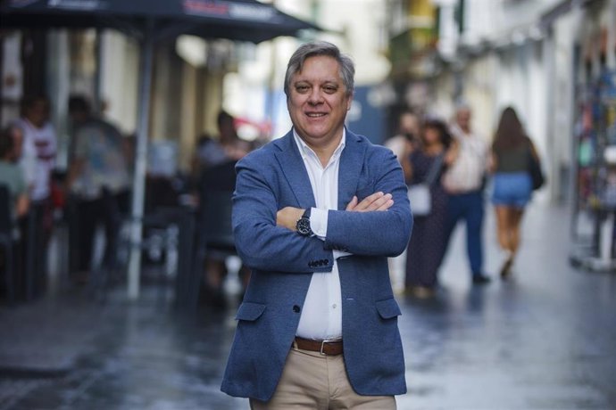 Archivo - El candidato del PSOE a la Alcaldía de Cádiz, Óscar Torres.