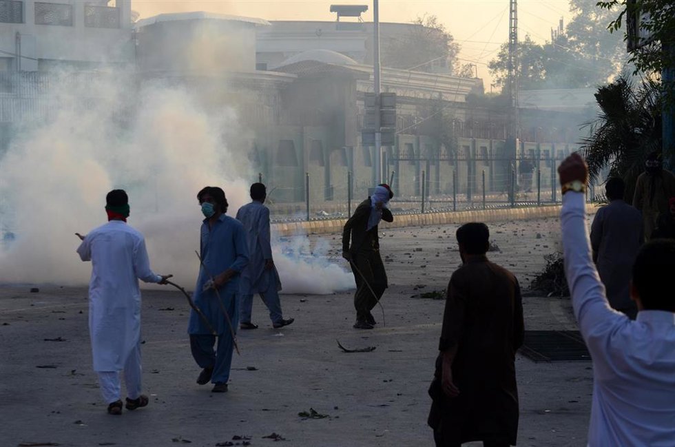 Imagen de archivo de las protestas en Pakistán por la detección del ex primer ministro Imran Jan.