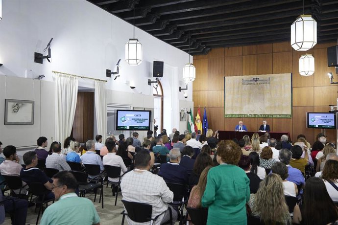 Jornadas 'La indefensión de los menores ante la pornografía en Internet', organizadas por el Consejo Audiovisual de Andalucía (CAA) en el Parlamento andaluz.