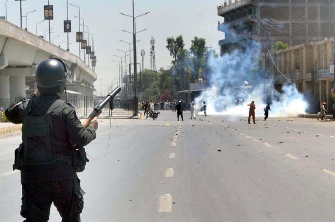 Disturbios en Pakistán por la detención del ex primer ministro Imran Jan