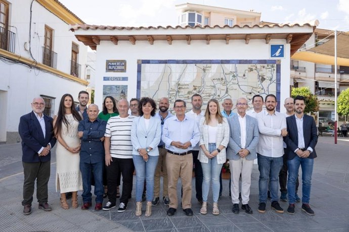 Foto de familia de candidatos del PSOE en la Alpujarra