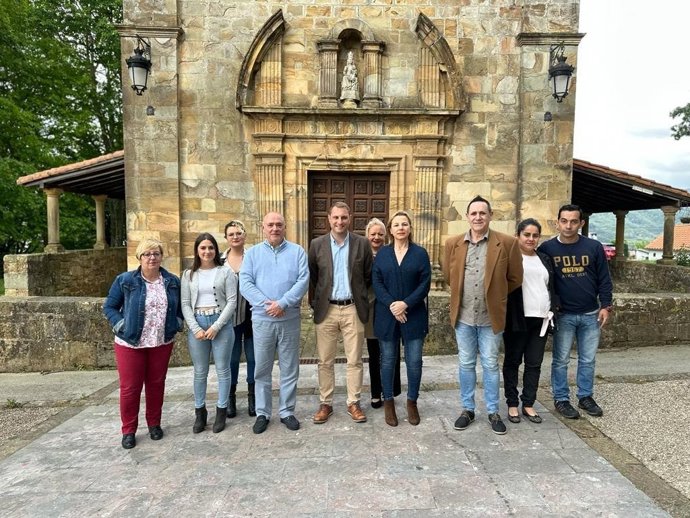 Adrián Pumares, en el centro