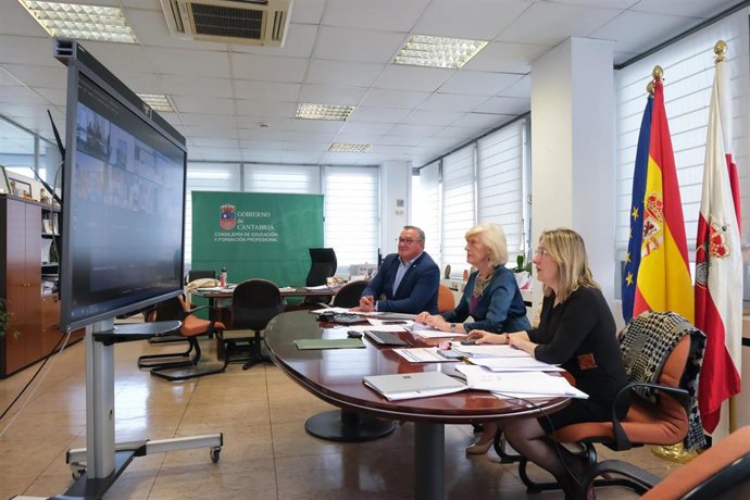 La consejera de Educación y Formación Profesional, Marina Lombó, participa por videoconferencia en la Conferencia Sectorial de Educación