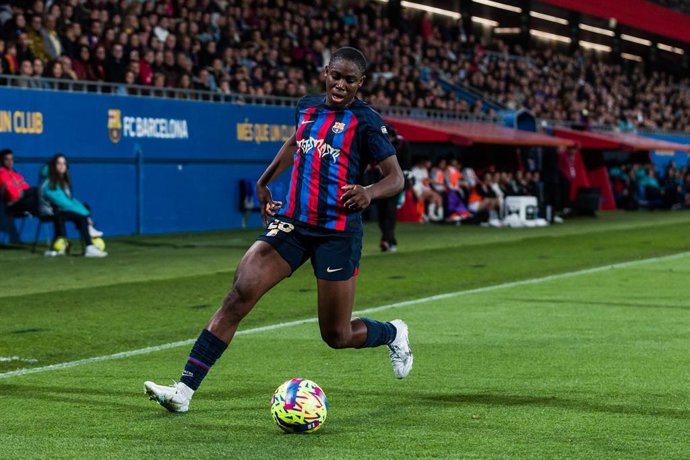 Archivo - Asisat Oshoala of Fc Barcelona Femenino in action during the Liga F match between FC Barcelona and Real Madrid at Johan Cruyff Stadium on March 25, 2023 in Barcelona, Spain.