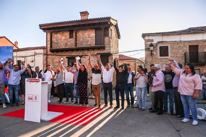 Vara participa en la presentación de candidaturas socialistas en Valverde del Fresno