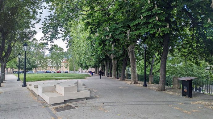 La calle denominada Paseo Juan Moya Bernedo, en Pamplona.