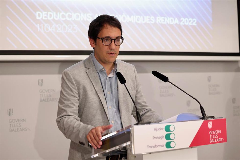 El portavoz del Govern y conseller de Modelo Económico, Turismo y Trabajo, Iago Negueruela.