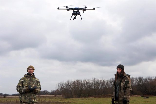 Archivo - El Ejército de Ucrania pone en práctica el uso de drones. 