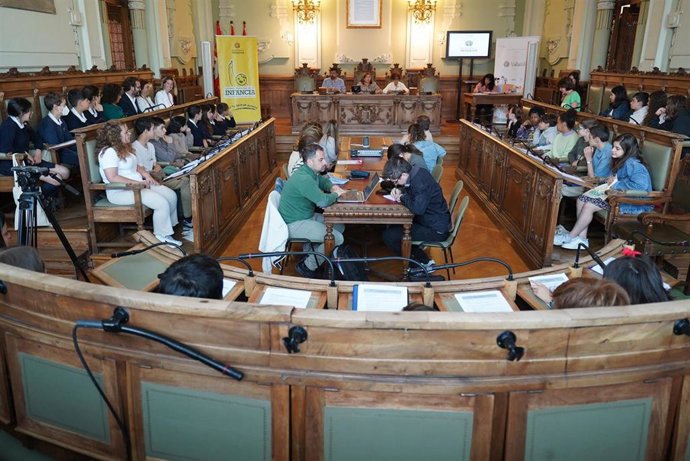 Pleno de la Infancia en el Ayuntamiento de Valladolid.