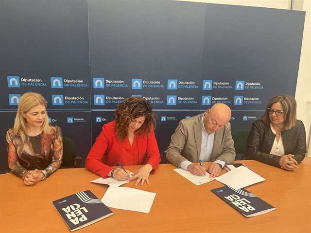 Firma del convenio para la apertura y mantenimiento del Museo de la Ciencia y del Cuento.