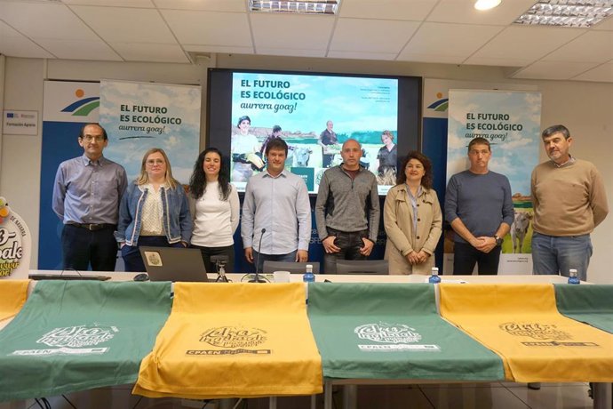 Imagen de los participantes en la rueda de prensa