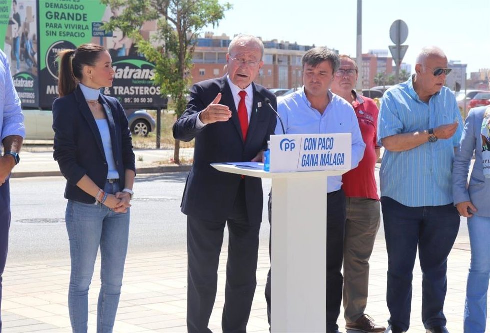 El alcalde y candidato del PP de Málaga a la reelección, Francisco de la Torre, en un acto