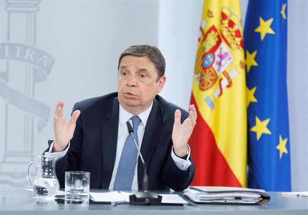 El ministro de Agricultura, Luis Planas, durante una rueda de prensa posterior a la reunión del Consejo de Ministros, en el Palacio de La Moncloa, a 11 de mayo de 2023, en Madrid (España). 