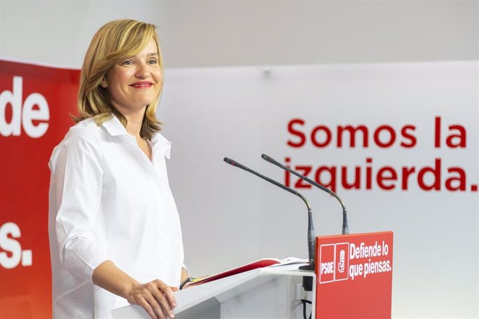 La ministra de Educación y Formación Profesinal y portavoz del PSOE, Pilar Alegría, en una rueda de prensa en Ferraz.