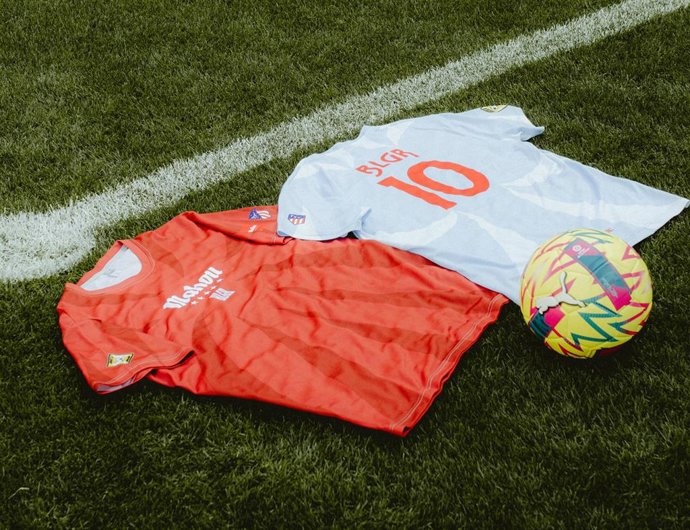 Imagen de las camisetas diseñadas por Belaguer