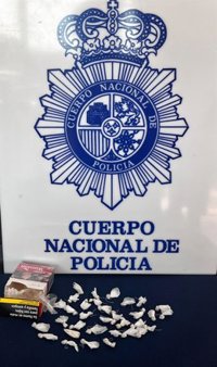 Detenida una pareja al desmantelar un piso ocupado en Cádiz que se usaba como punto de venta de droga