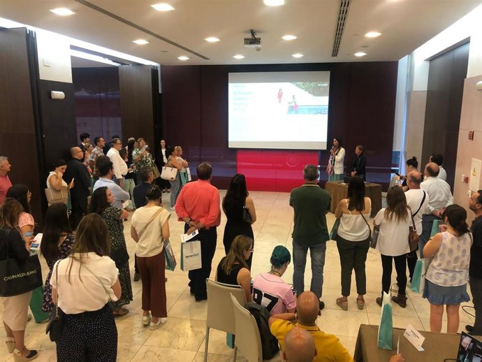 Tenerife muestra su oferta de turismo premium a agentes de viajes andaluces