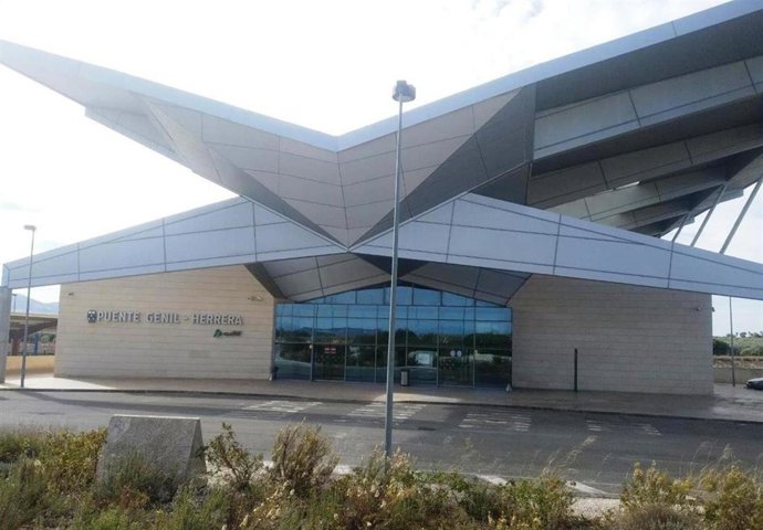 Archivo - La estación de Puente Genil-Herrera.