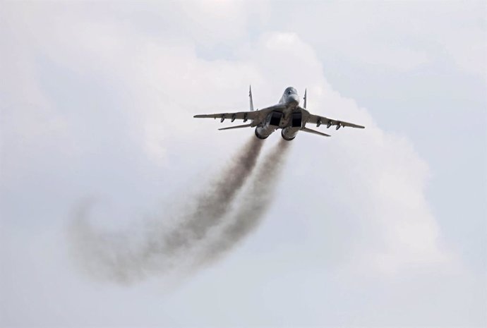 Archivo - July 12, 2018 - Mykolaiv, Ukraine - A Mikoyan MiG-29 twin-engine jet fighter is seen airborne during exhibition flights held as part of the Exercise Sea Breeze 2018 at the Kulbakyne aerodrome, Mykolaiv, southern Ukraine, July 12, 2018. Ukrinfo