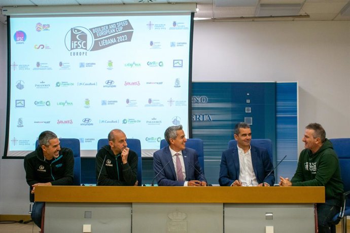 Presentación de la Copa de Europa de Escalada, que llega este fin de semana a Liébana con unos 140 participantes de 19 países.