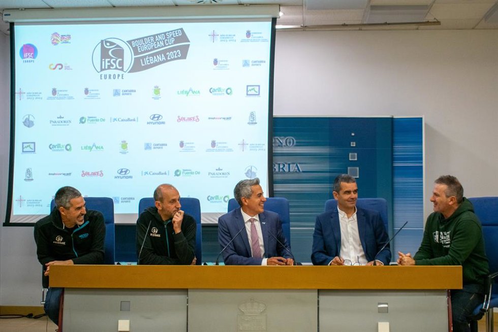Presentación de la Copa de Europa de Escalada, que llega este fin de semana a Liébana con unos 140 participantes de 19 países.