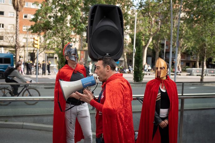 Els tres gladiadors a la plaa Bonanova