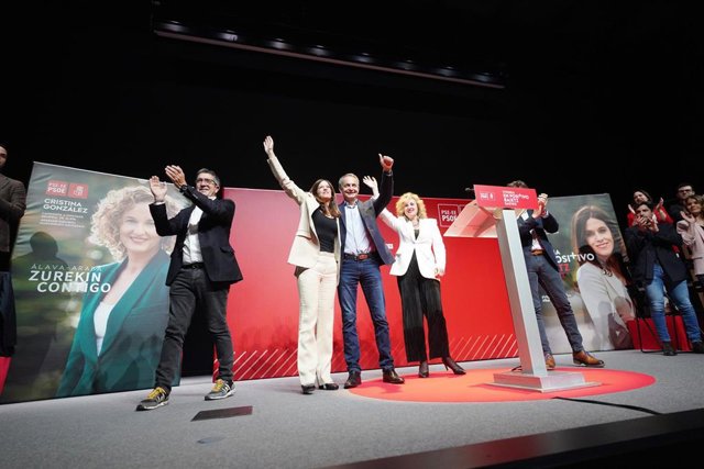 López y Rodríguez Zapatero, en la apertura de campaña del PSE-EE