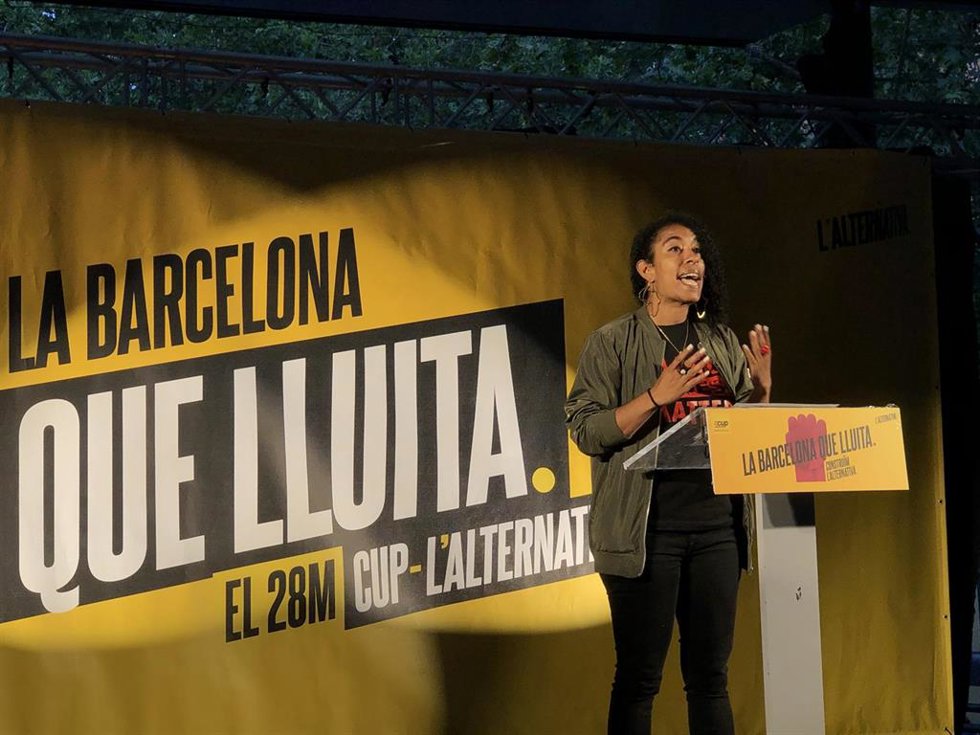 Basha Changue (CUP) en un acto en Nou Barris de Barcelona