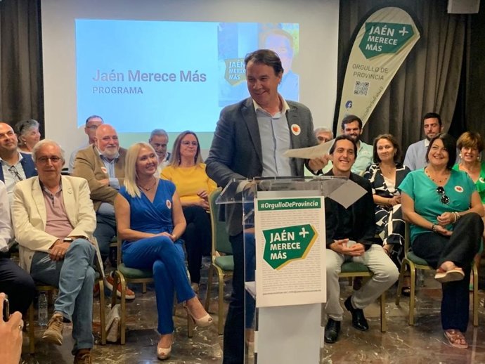 Manuel Carlos Vallejo durante la apertura de la campaña electoral