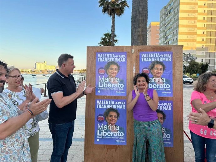 Liberato en el acto de inicio de campaña electoral en Cádiz.