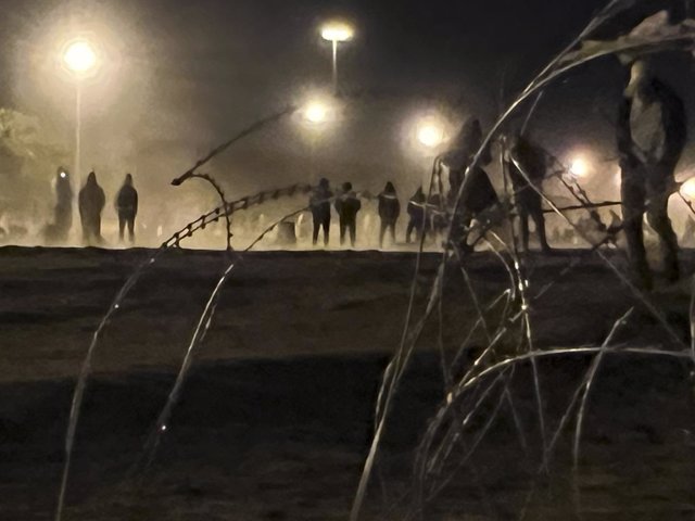 Frontera entre Mèxic i els Estats Units en la nit de la fi del Títol 42