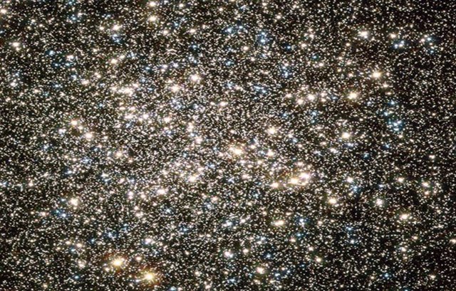 Scientists have found strong evidence that supermassive stars existed within globular clusters when they formed 13 billion years ago.