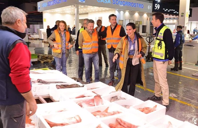 La candidata de Vox a la Presidencia de la Comunidad de Madrid, Rocío Monasterio, visita Mercamadrid.