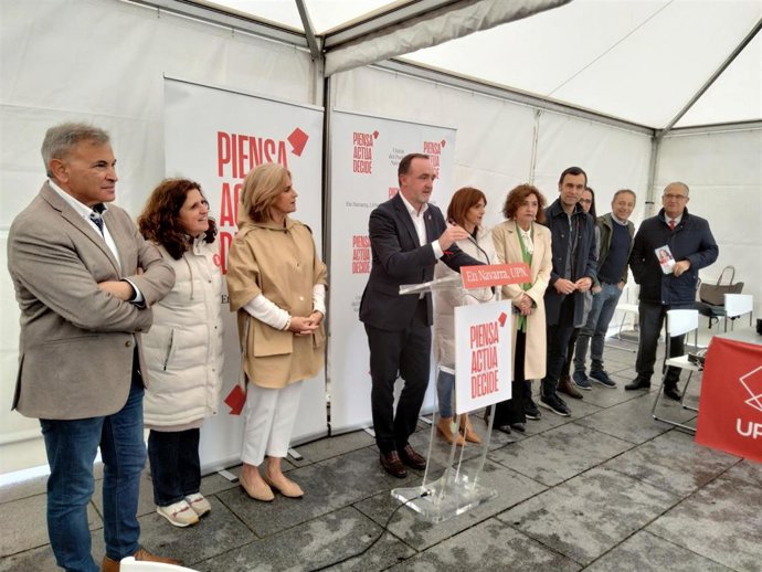 Acto en el primer día de campaña del candidato de UPN a la Presidencia del Gobierno foral, Javier Esparza.