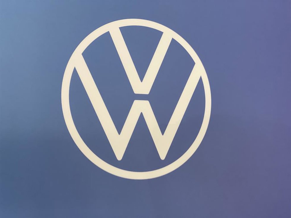 Archivo - Logotipo de Volkswagen