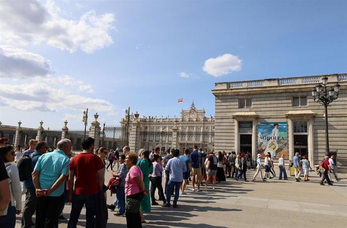 Cola para entrar en el Palacio Real de Madrid