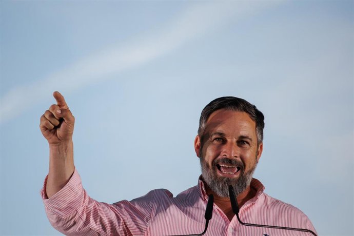 El líder de Vox, Santiago Abascal, durante un acto de precampaña de Vox, en el Auditorio Pilar García Peña, a 5 de mayo de 2023, en Madrid (España).