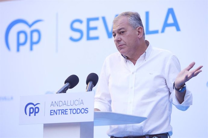 El candidato del PP a la Alcaldía de Sevilla, José Luis Sanz