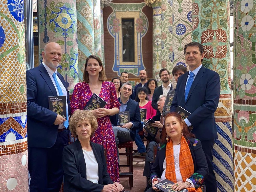 El presidente del Orfeó Catal-Palau de la Música, Joaquim Uriach; el director general del Palau, Joan Oller, y la directora artística adjunta, Mercedes Conde, en la presentación de la temporada 2023-2024